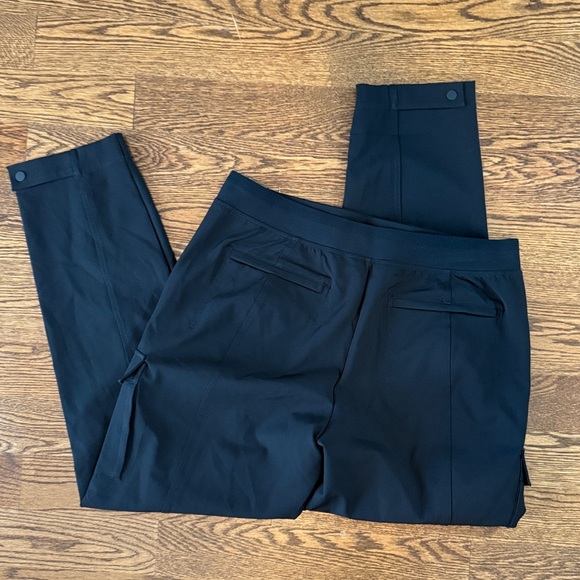 Athleta black Endless Cargo Pocket Athleisure Jogger Pants Sz 16 tall #467187 - Picture 10 of 13